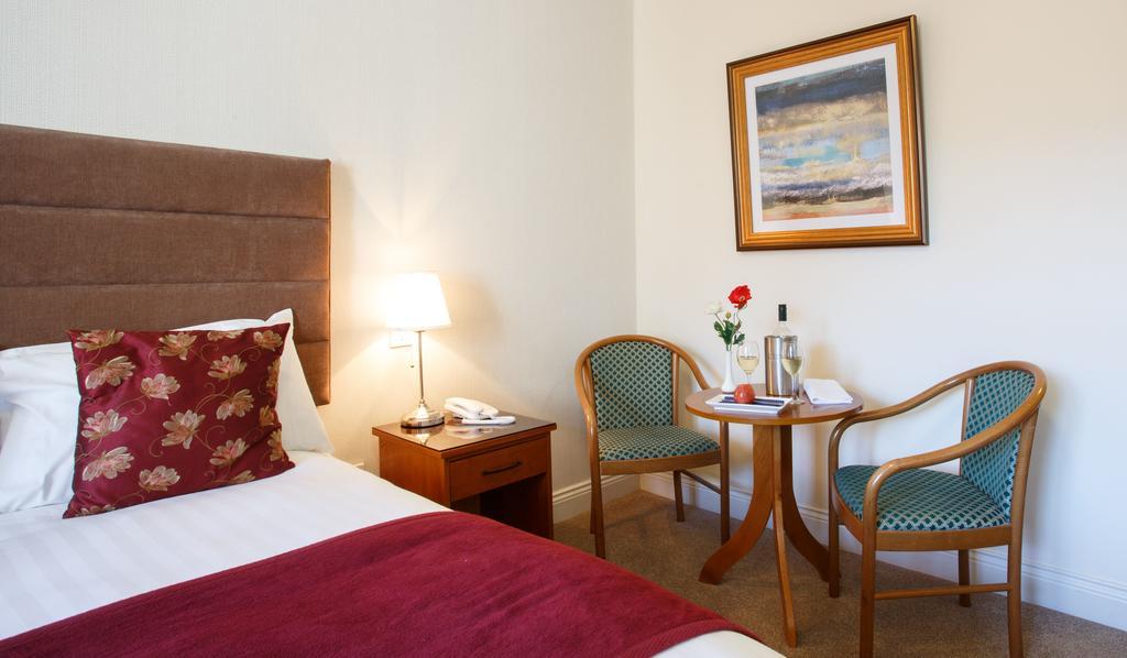 The Clonakilty Hotel Εξωτερικό φωτογραφία