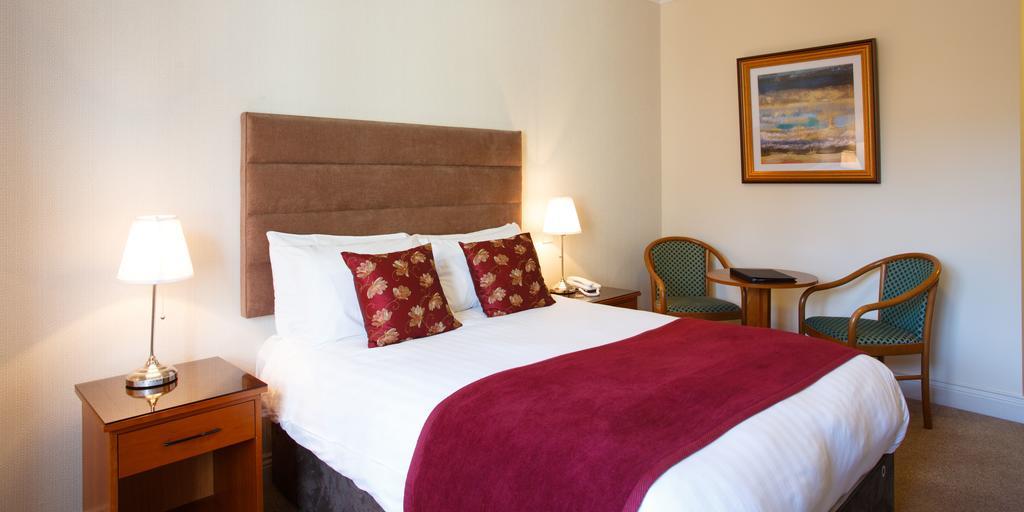 The Clonakilty Hotel Εξωτερικό φωτογραφία